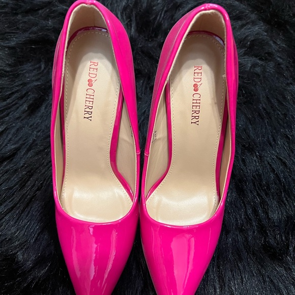 HOT PINK PUMPS - Picture 2 of 5